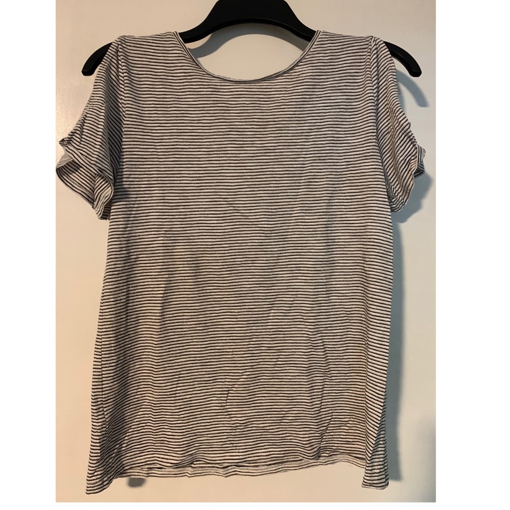Open shoulder casual blouse